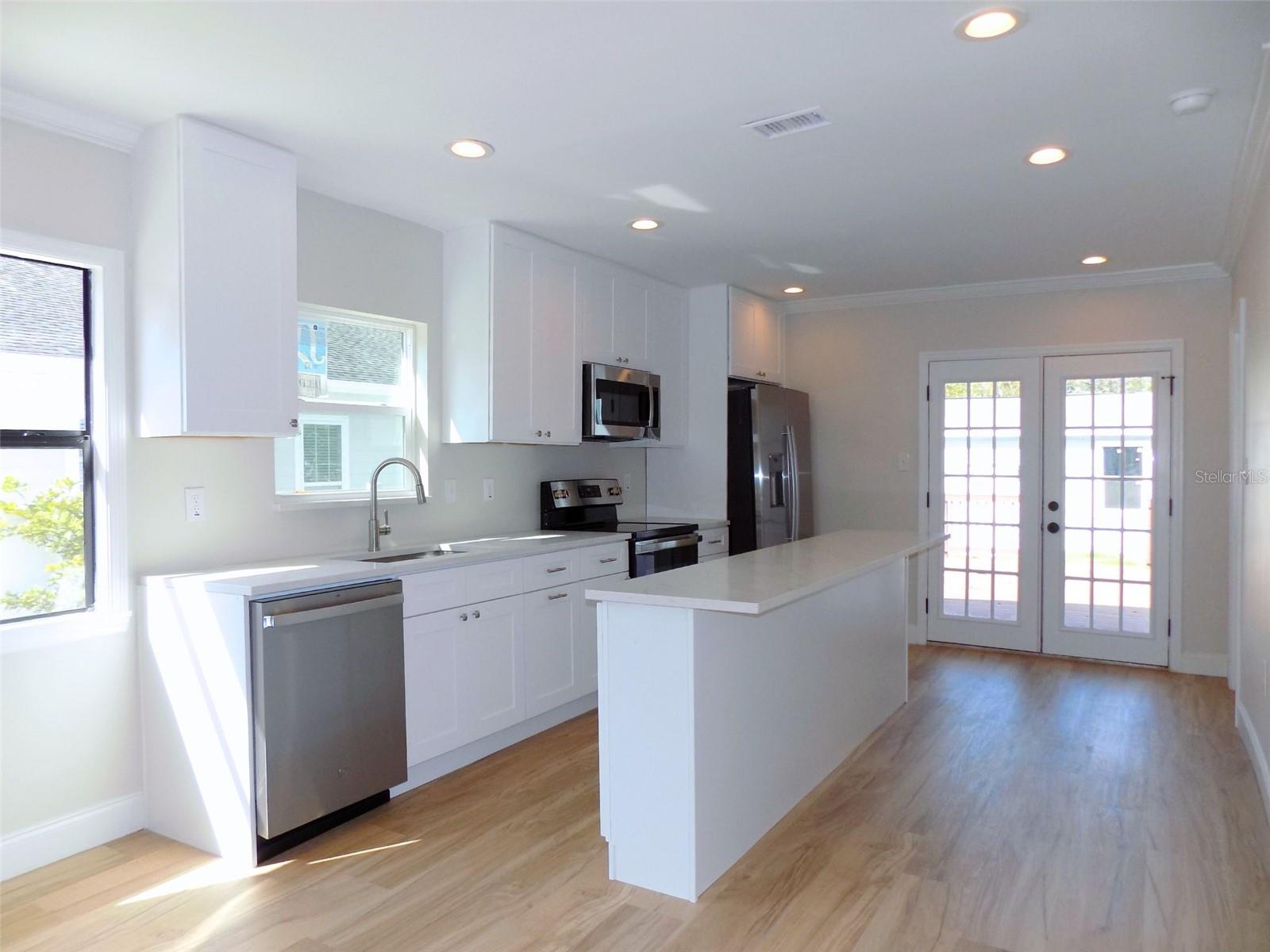 1010 E FLORA ST, TAMPA, FL, 33604