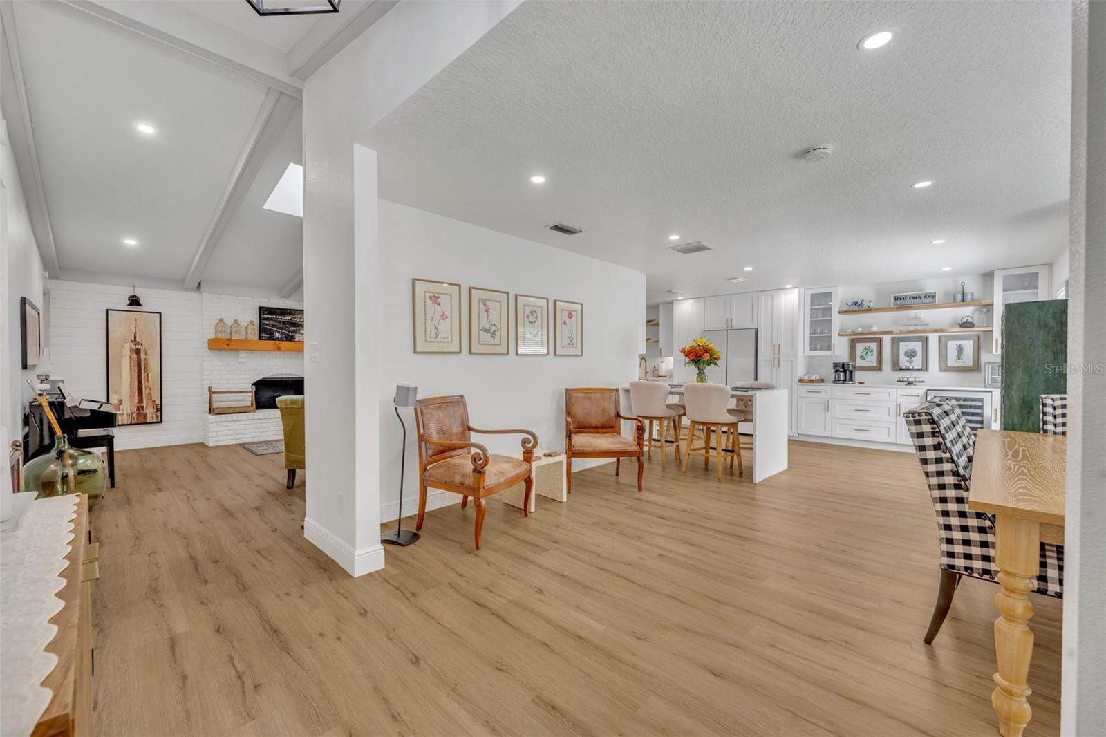 425 WHISPERING OAK LN, APOPKA, FL, 32712