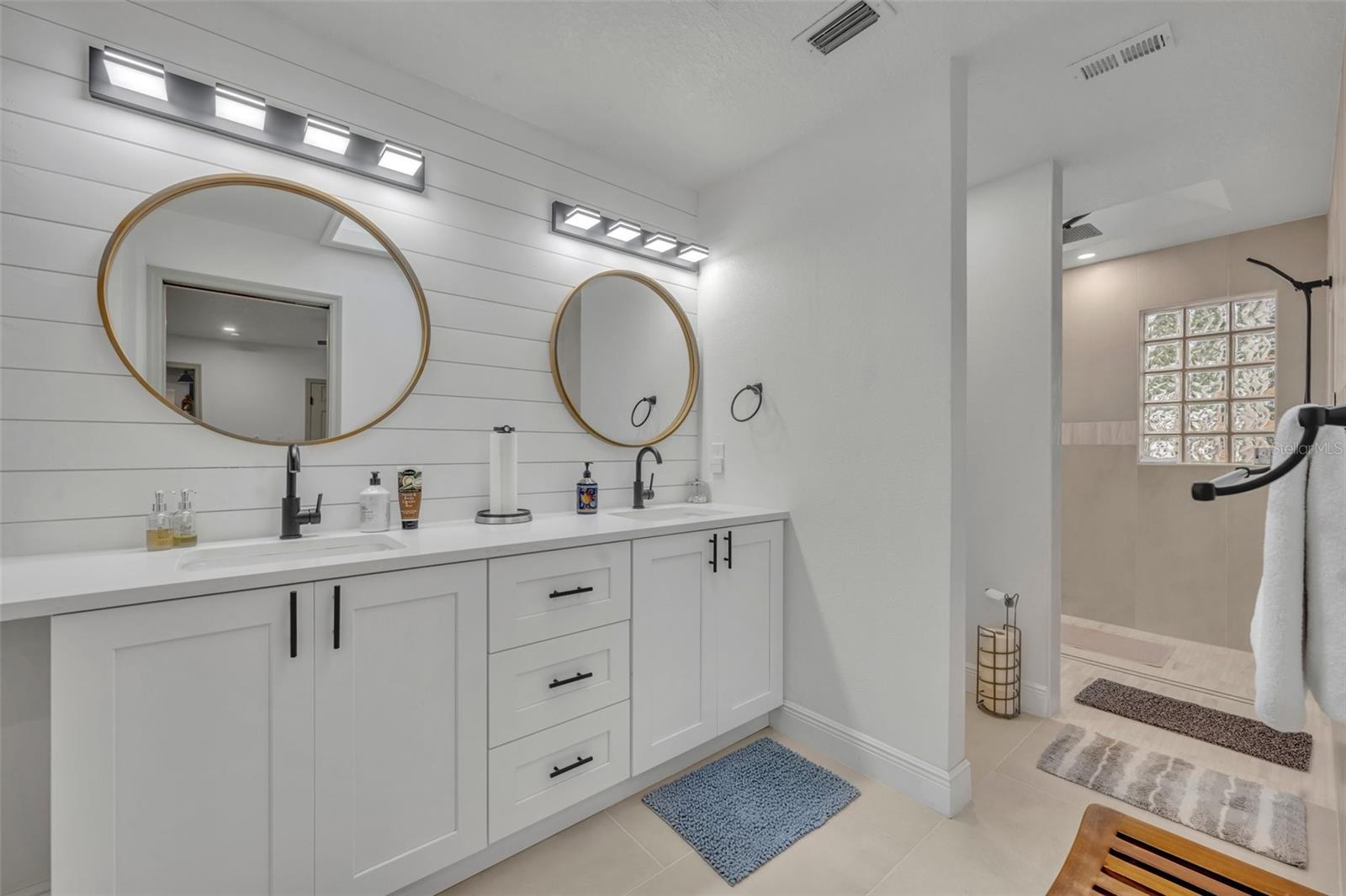 425 WHISPERING OAK LN, APOPKA, FL, 32712