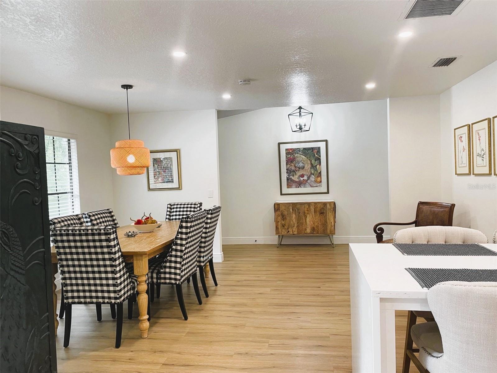 425 WHISPERING OAK LN, APOPKA, FL, 32712