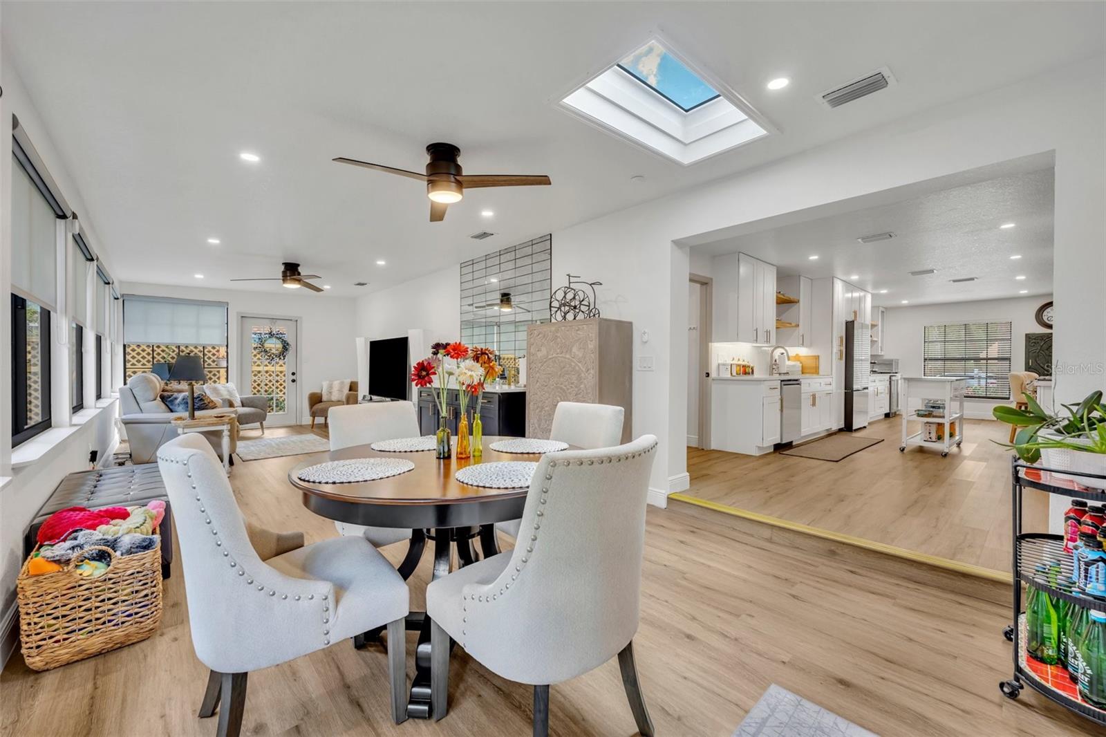425 WHISPERING OAK LN, APOPKA, FL, 32712