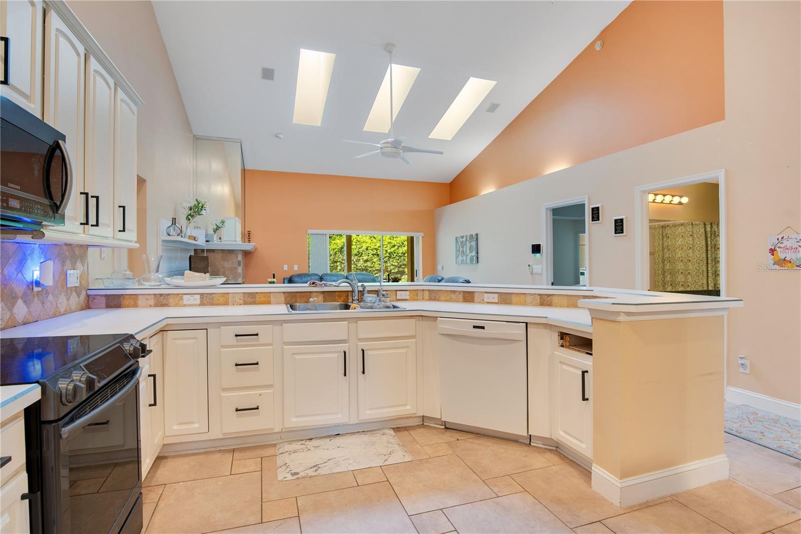 1434 HIDDEN MEADOW WAY, APOPKA, FL, 32712