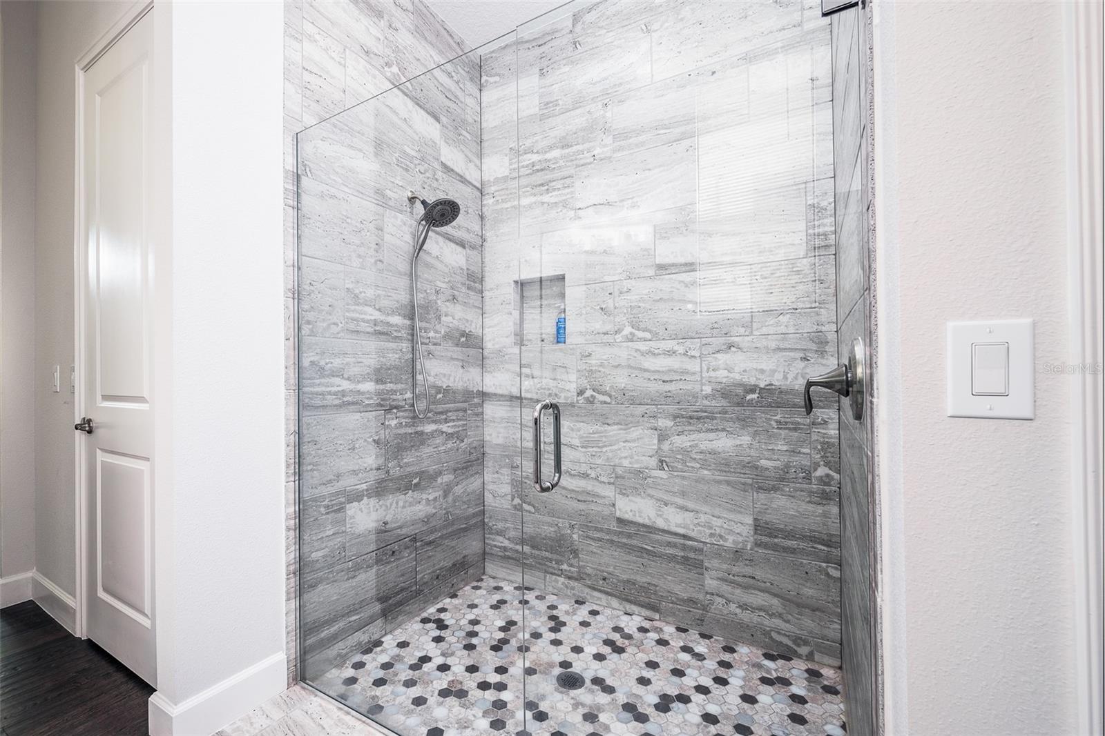 8304 VIA VITTORIA WAY, ORLANDO, FL, 32819