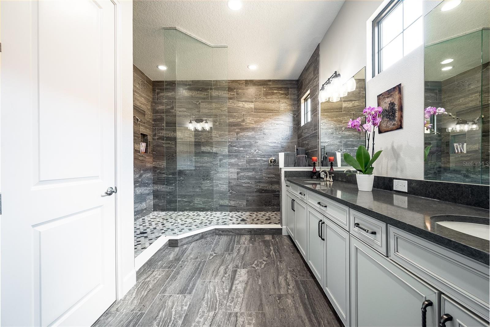 8304 VIA VITTORIA WAY, ORLANDO, FL, 32819