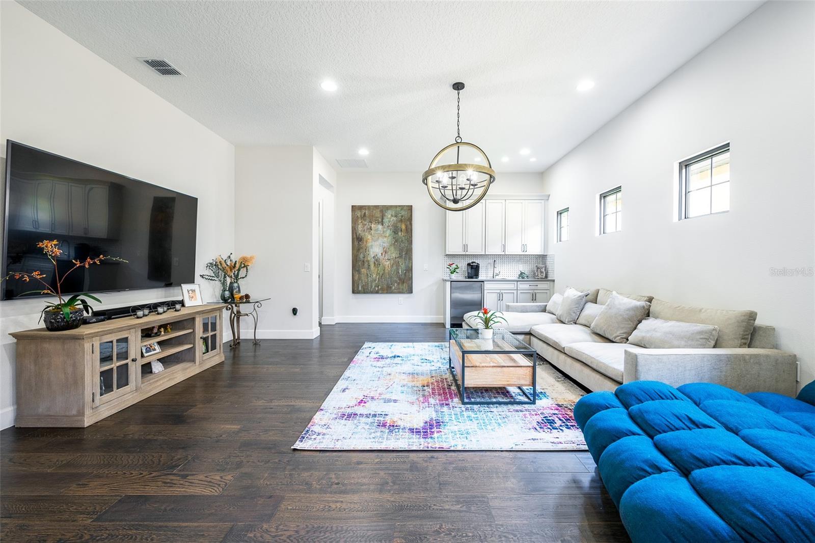 8304 VIA VITTORIA WAY, ORLANDO, FL, 32819