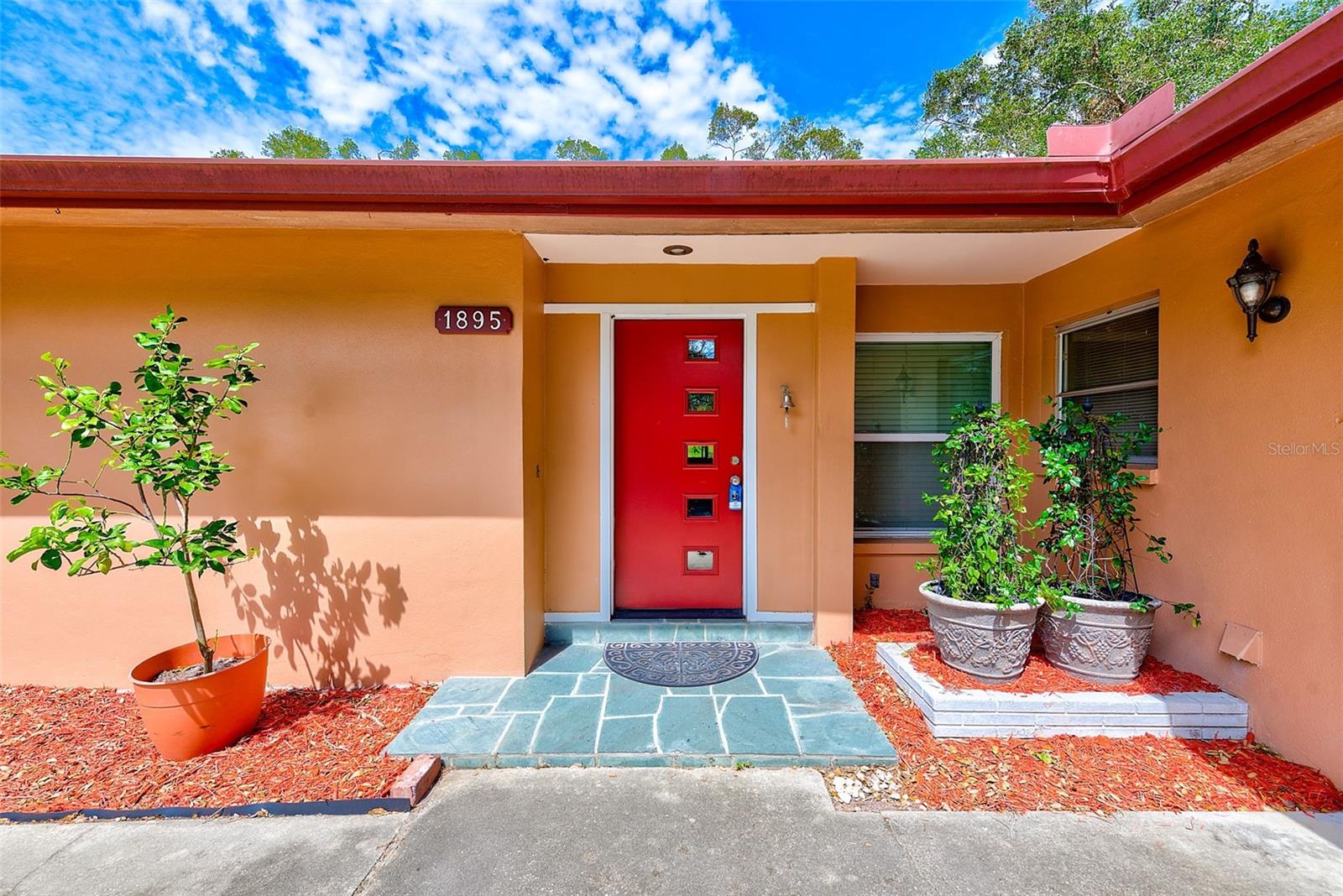 1895 LAKE JUDY LEE DR, LARGO, FL, 33771