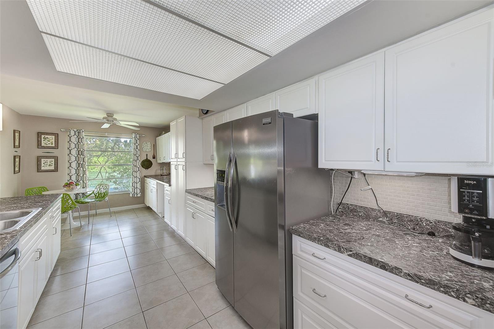 1895 LAKE JUDY LEE DR, LARGO, FL, 33771