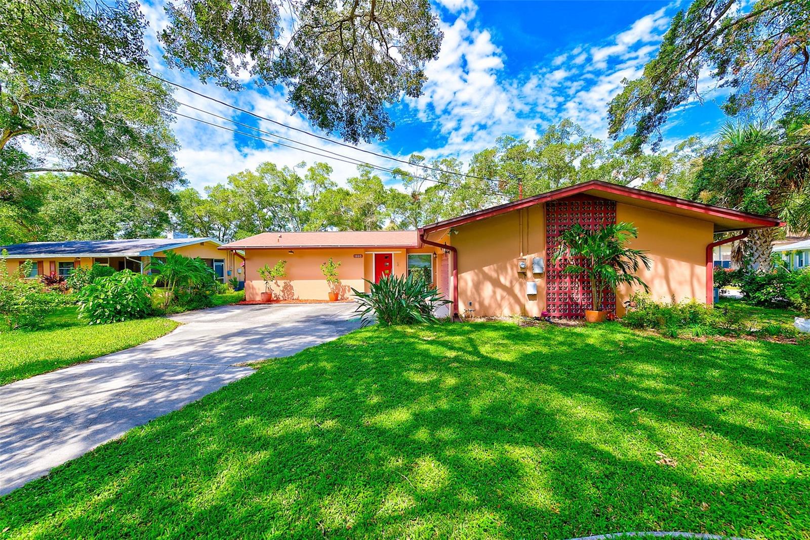 1895 LAKE JUDY LEE DR, LARGO, FL, 33771