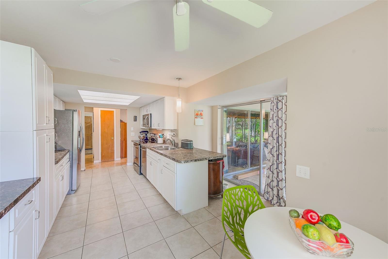 1895 LAKE JUDY LEE DR, LARGO, FL, 33771