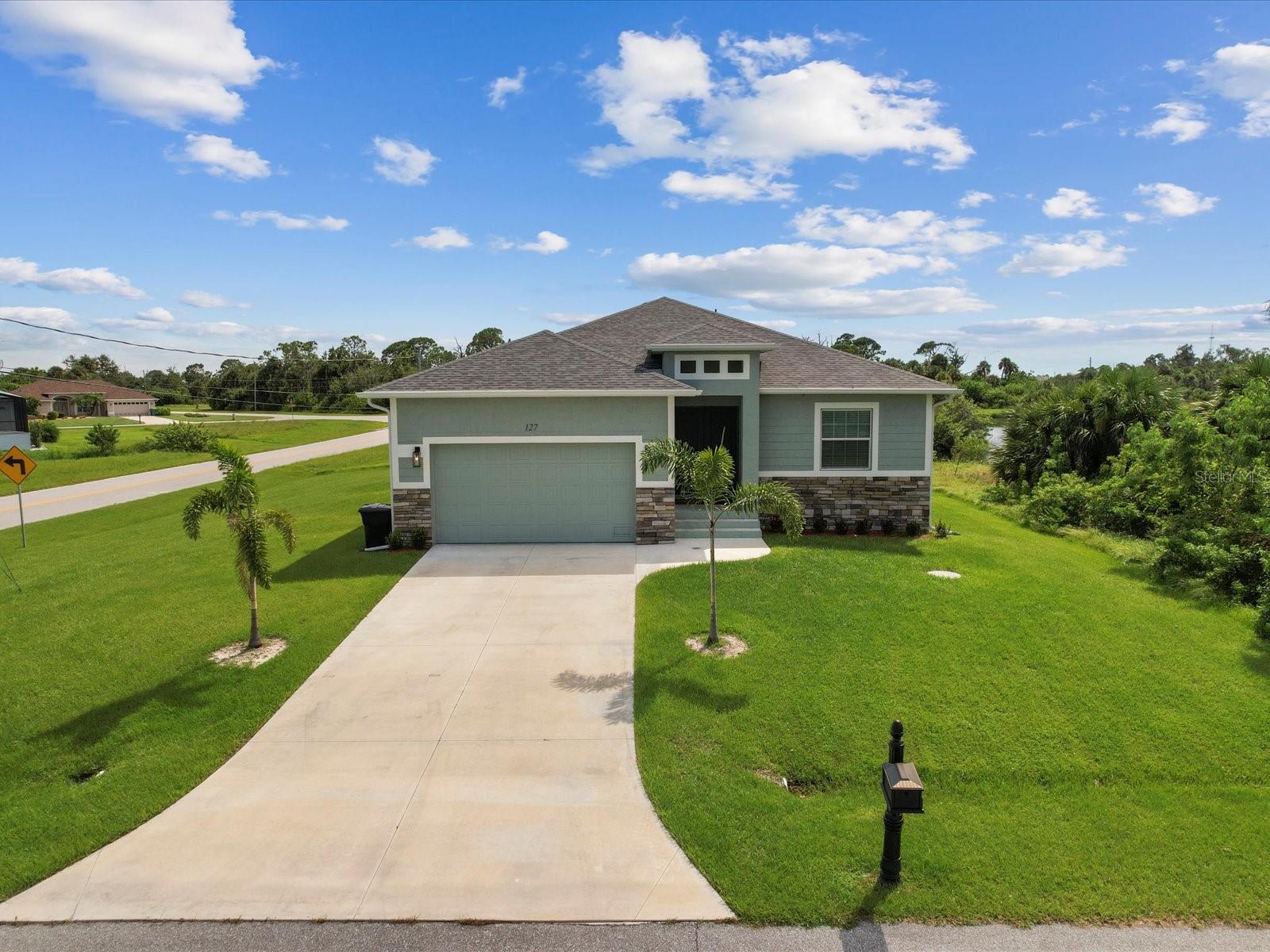 127 RIFLE RD, ROTONDA WEST, FL, 33947