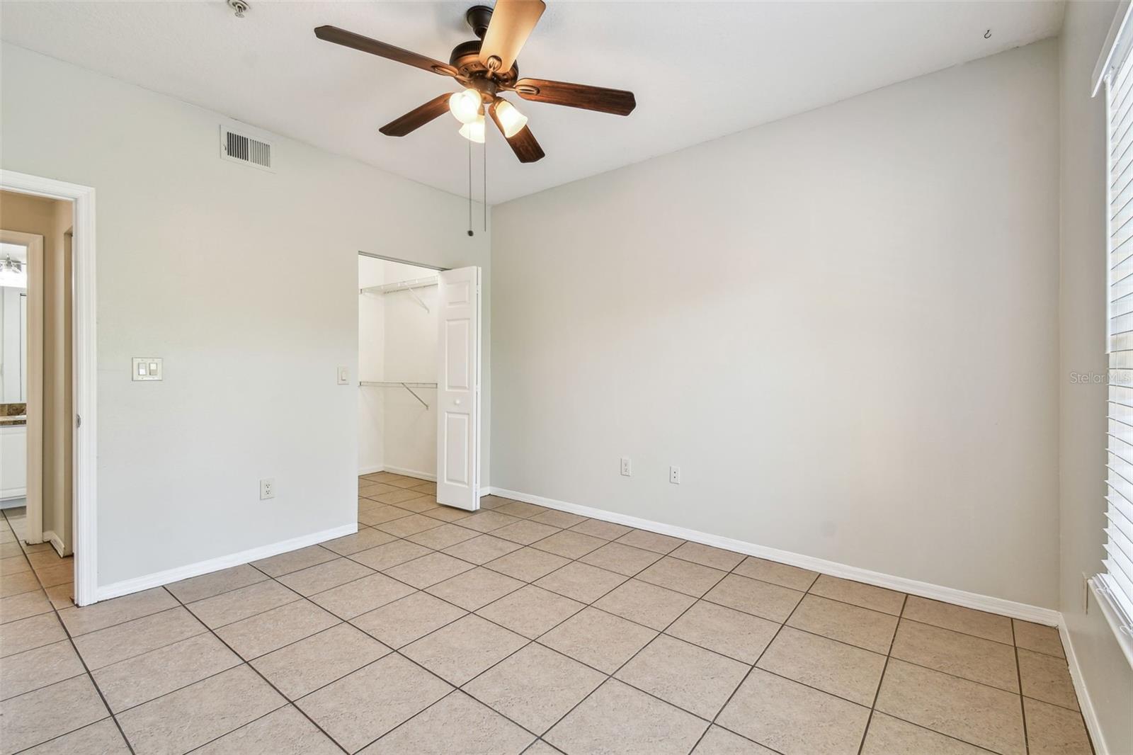 5608 PINNACLE HEIGHTS CIR #305, TAMPA, FL, 33624