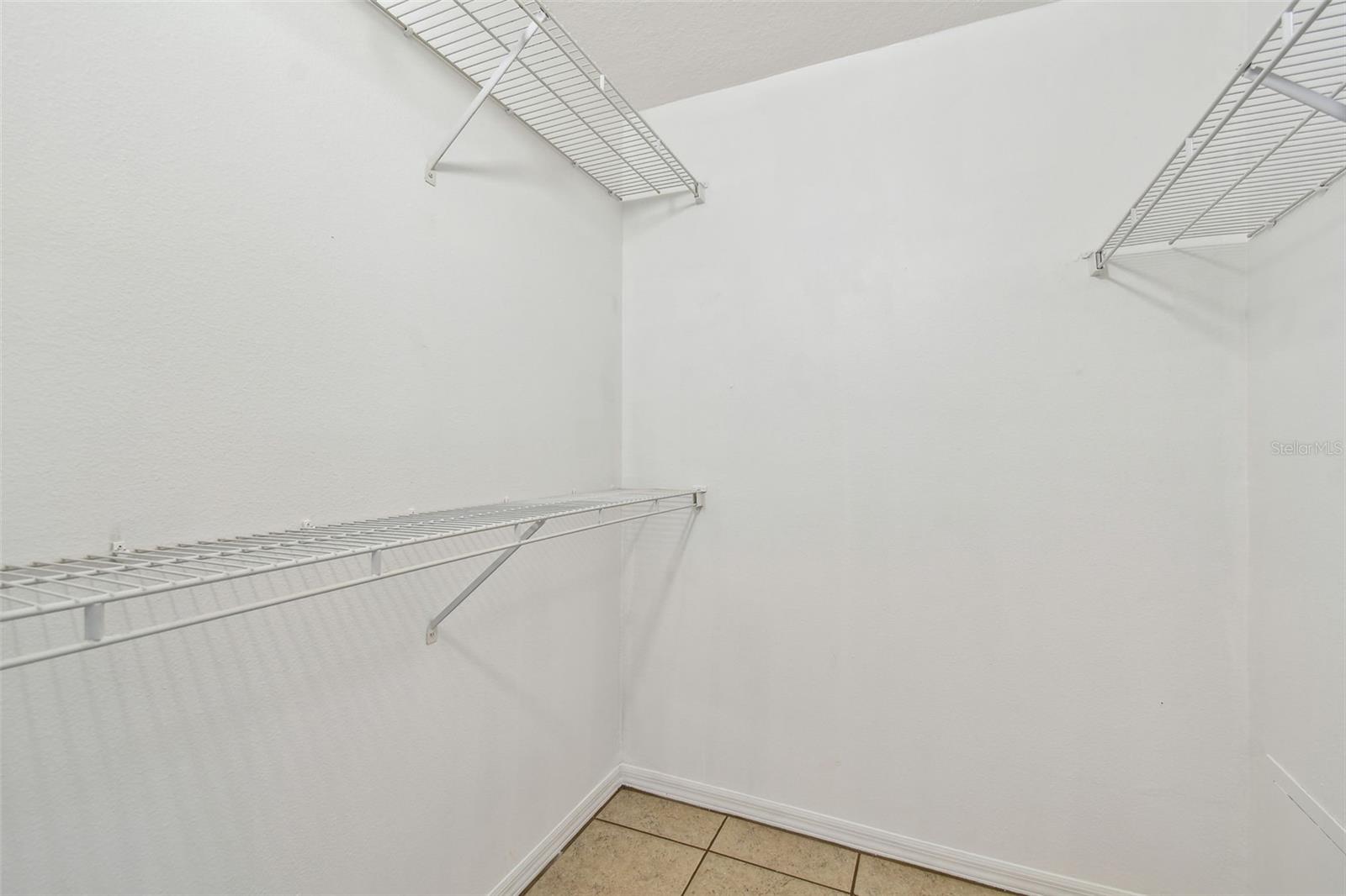 5608 PINNACLE HEIGHTS CIR #305, TAMPA, FL, 33624