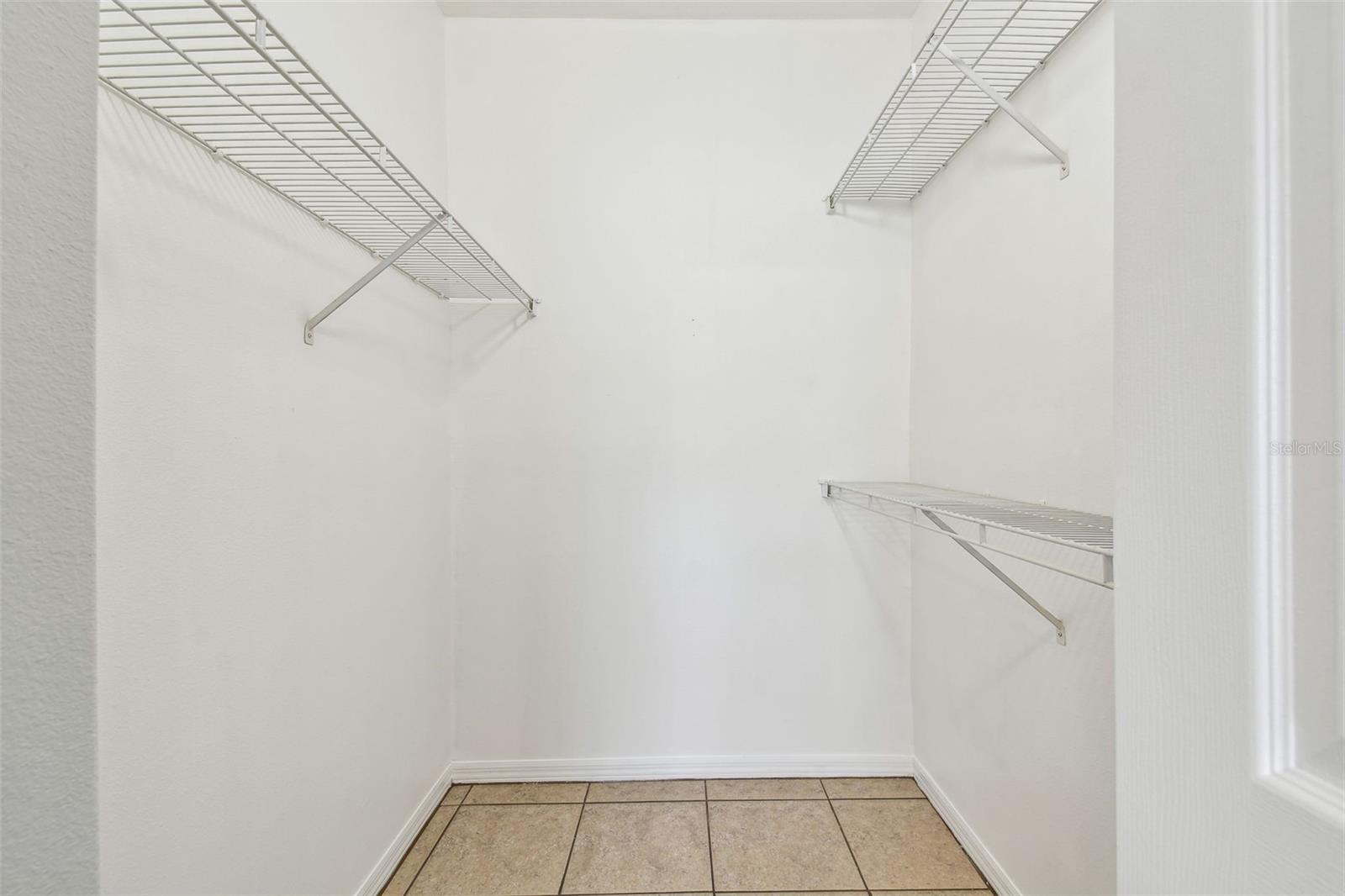 5608 PINNACLE HEIGHTS CIR #305, TAMPA, FL, 33624