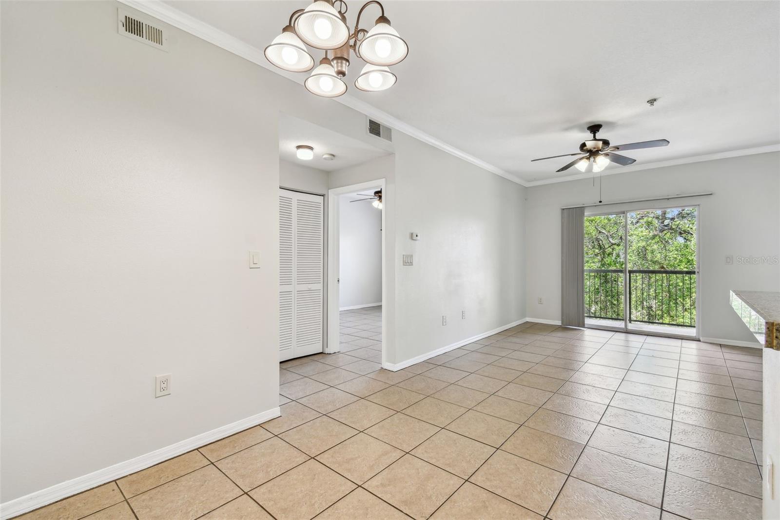 5608 PINNACLE HEIGHTS CIR #305, TAMPA, FL, 33624
