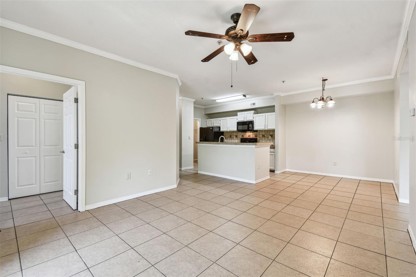 5608 PINNACLE HEIGHTS CIR #305, TAMPA, FL, 33624