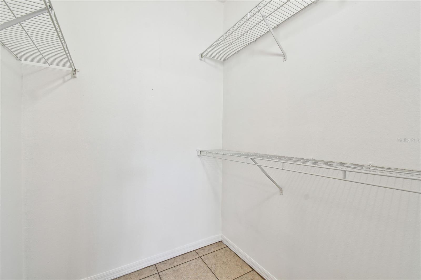 5608 PINNACLE HEIGHTS CIR #305, TAMPA, FL, 33624