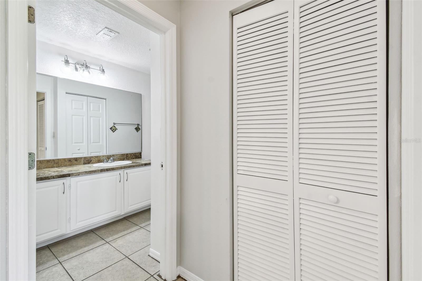 5608 PINNACLE HEIGHTS CIR #305, TAMPA, FL, 33624