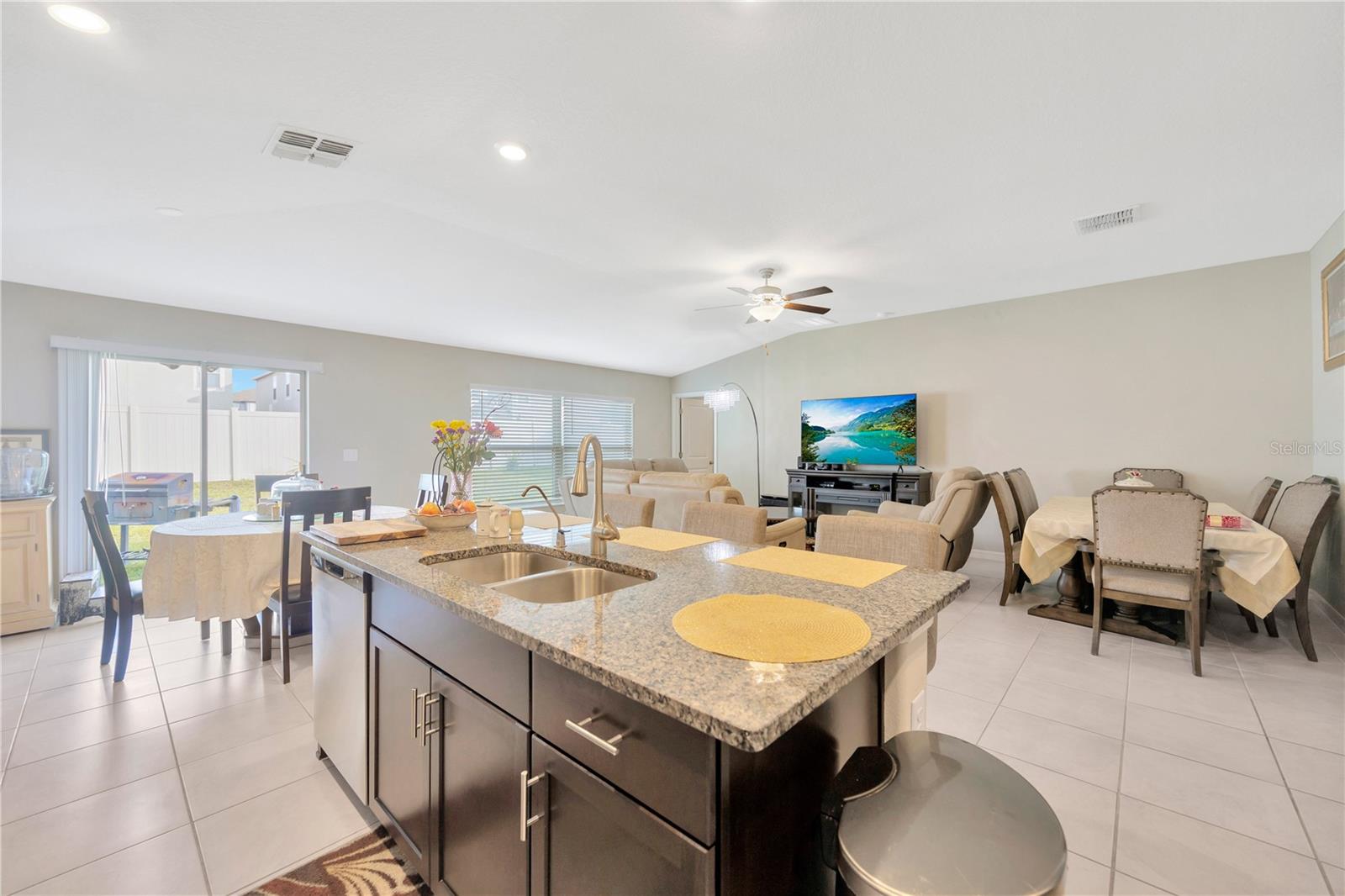 9433 CHANNING HILL DR, SUN CITY CENTER, FL, 33573