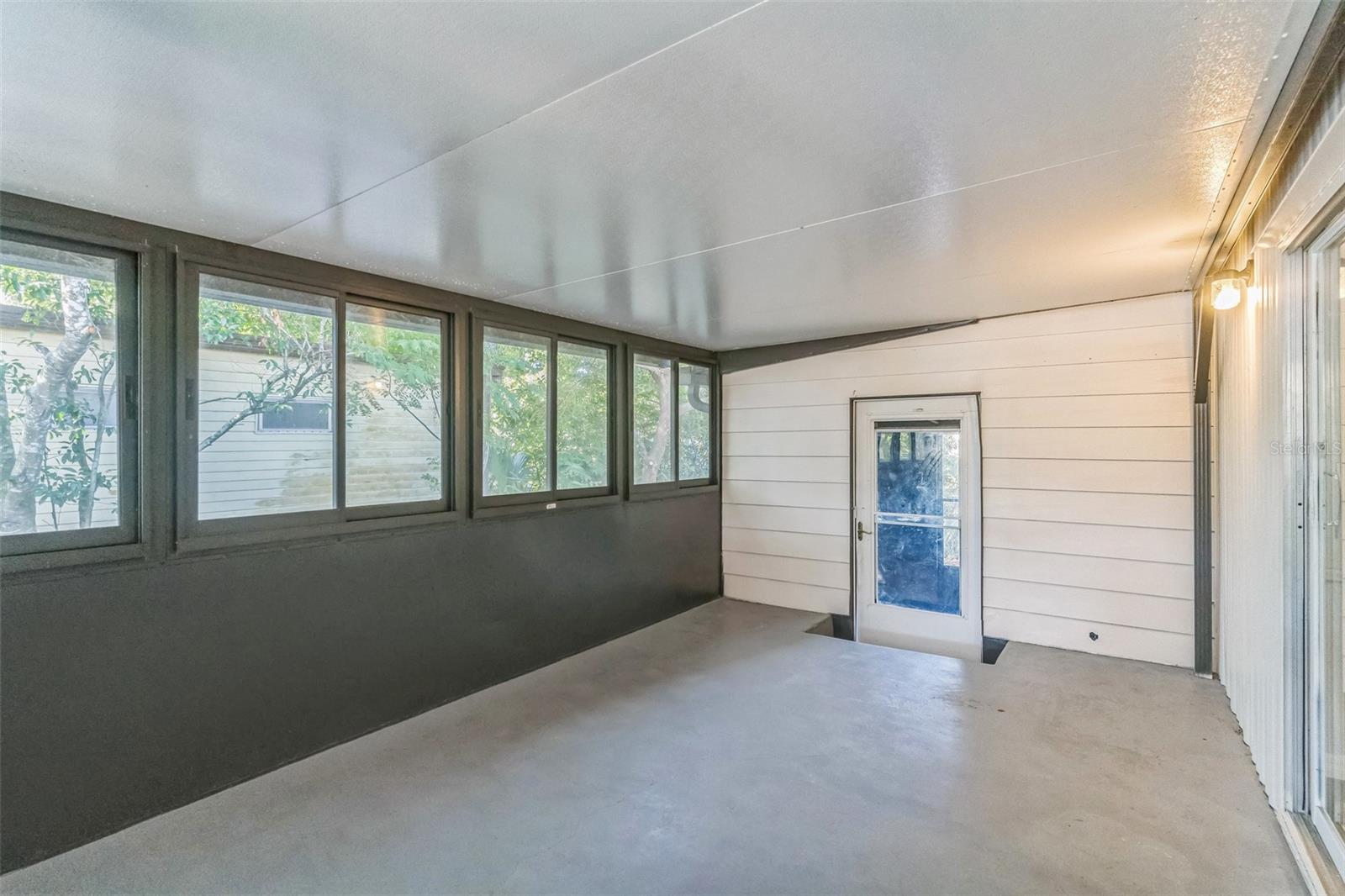 126 MAPLE DR, DEBARY, FL, 32713