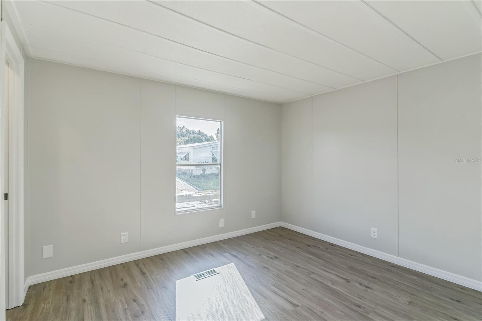 126 MAPLE DR, DEBARY, FL, 32713