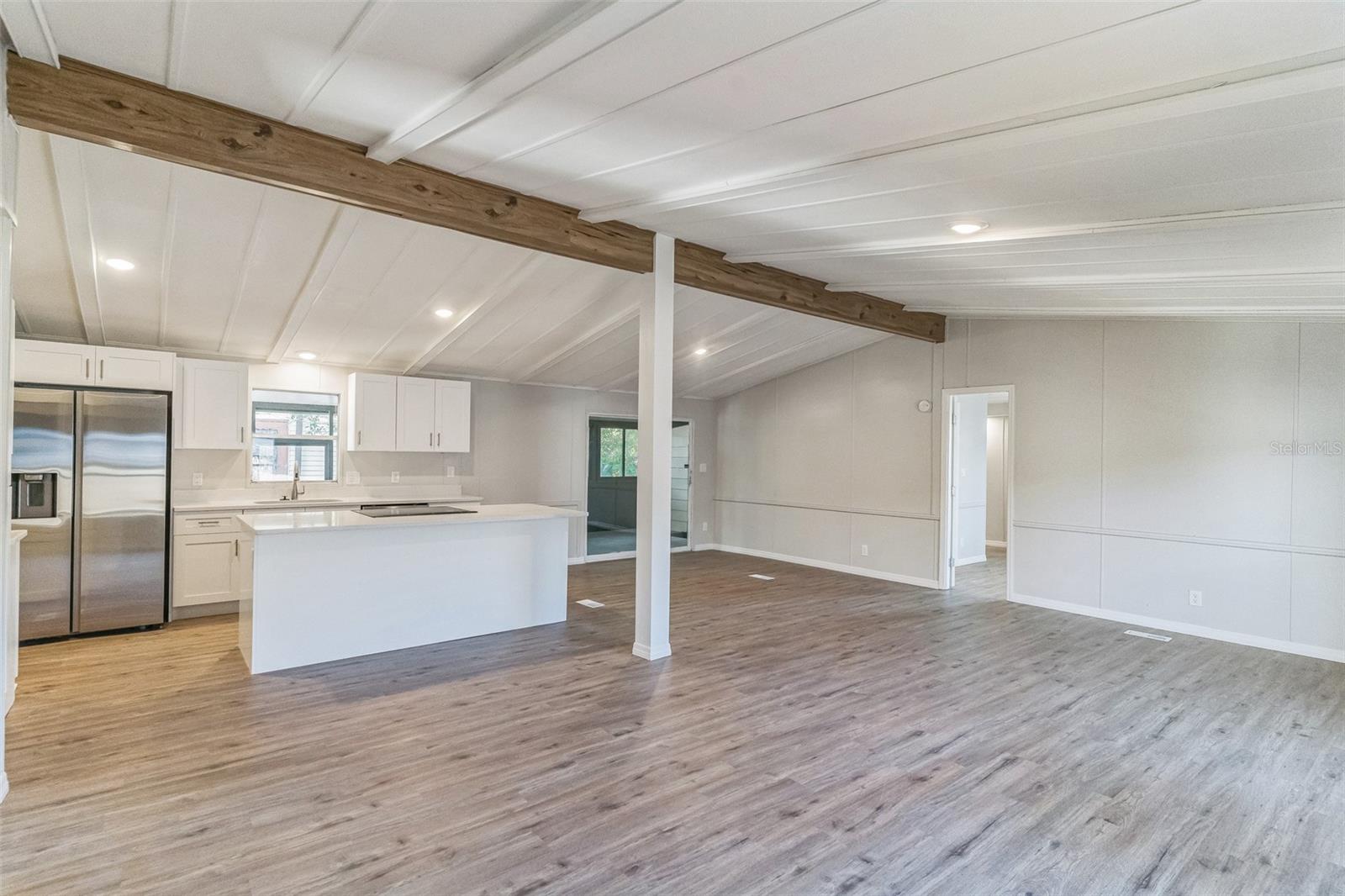 126 MAPLE DR, DEBARY, FL, 32713