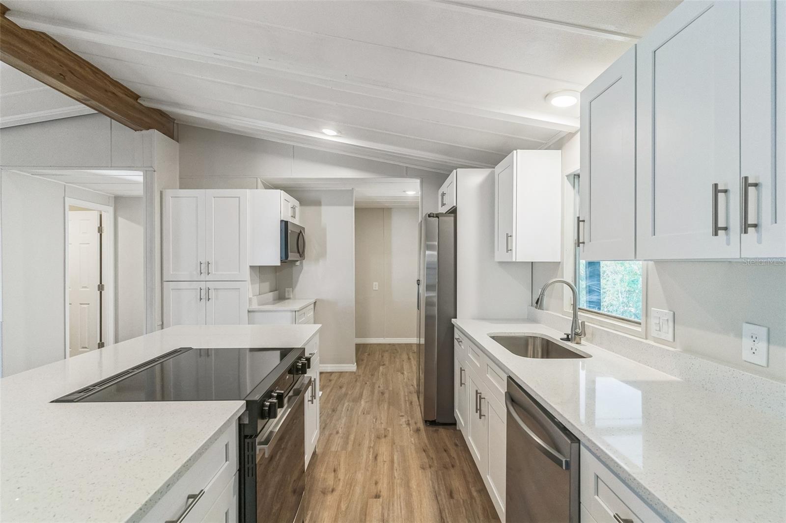 126 MAPLE DR, DEBARY, FL, 32713