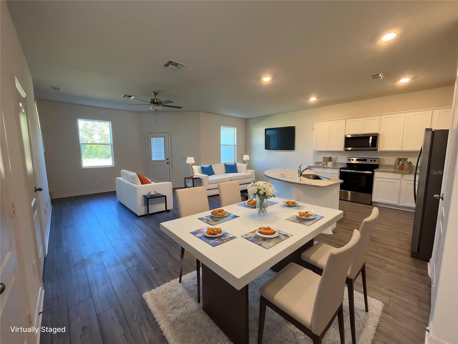 588 BAY LEAF DR, POINCIANA, FL, 34759