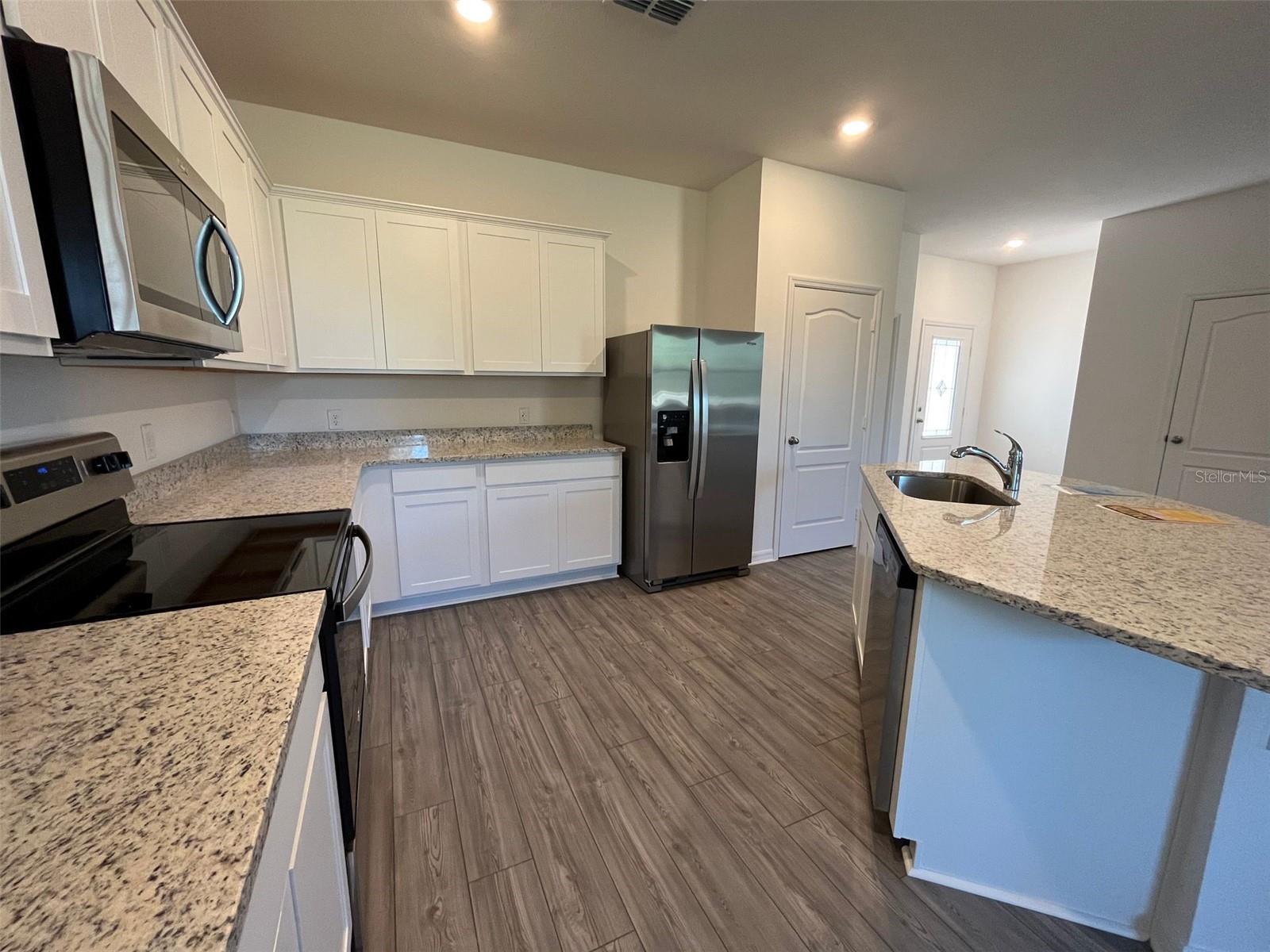 588 BAY LEAF DR, POINCIANA, FL, 34759