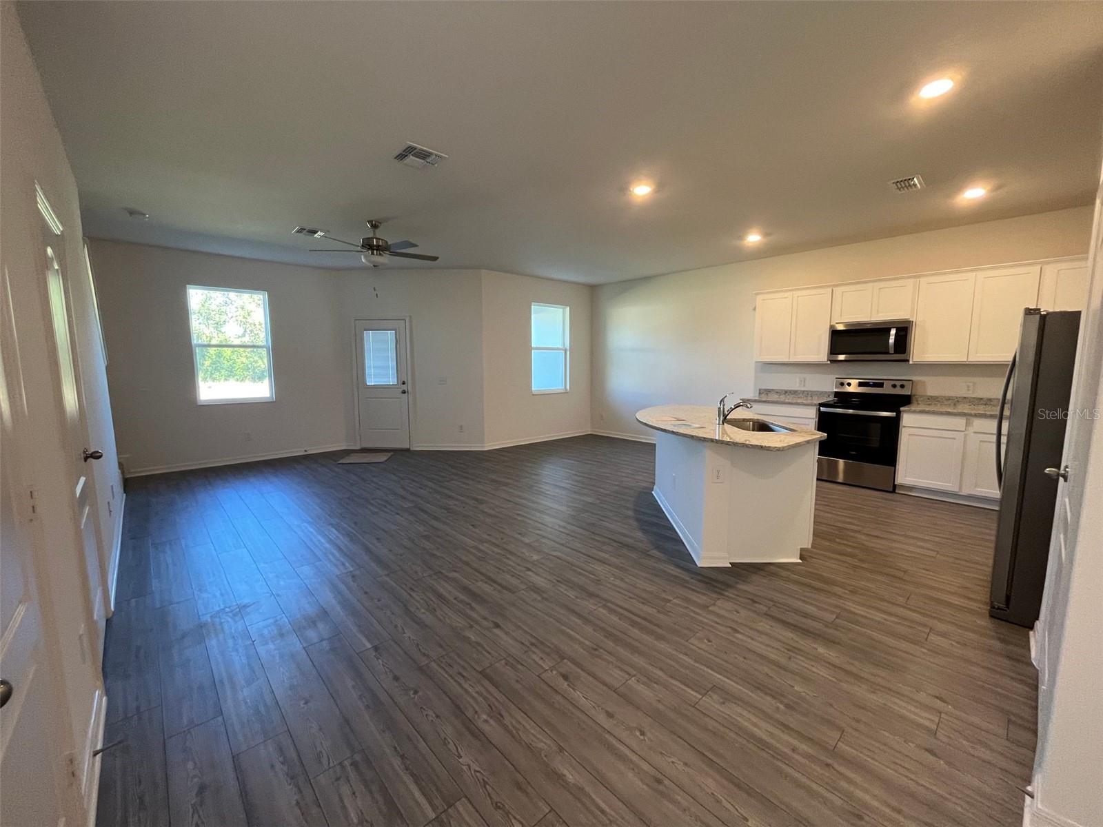 588 BAY LEAF DR, POINCIANA, FL, 34759