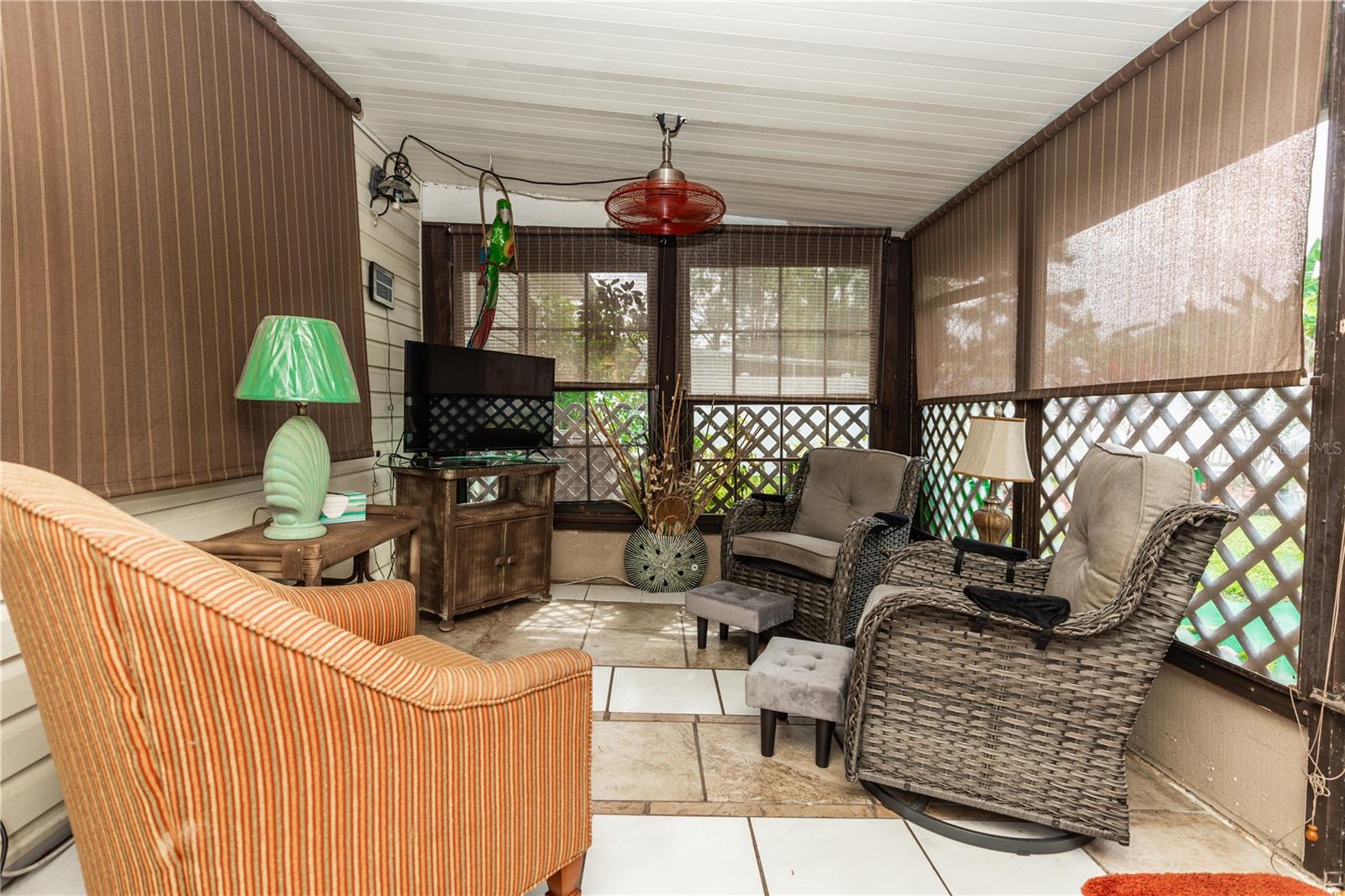 966 SHORECREST AVE, DELTONA, FL, 32725