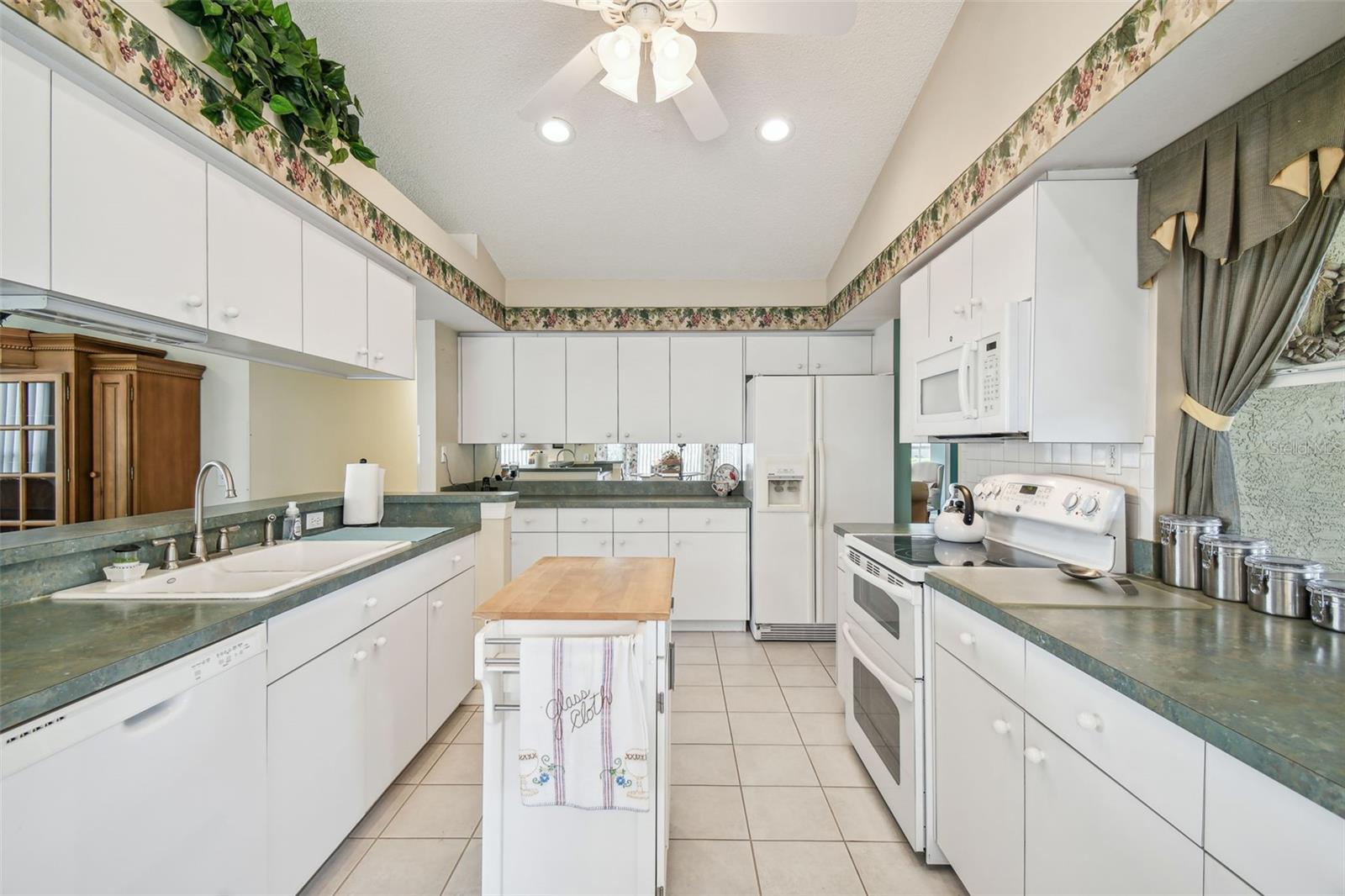 11009 WINDRUSH CIR, HUDSON, FL, 34667