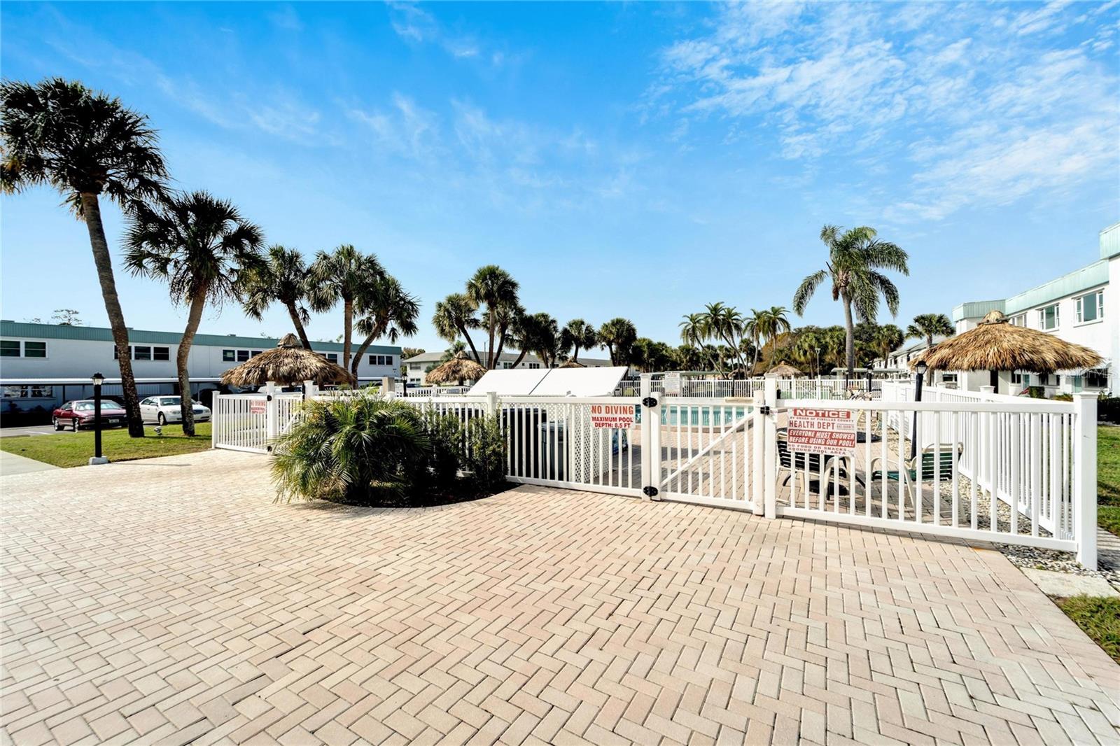 5286 81ST ST N #4, ST PETERSBURG, FL, 33709