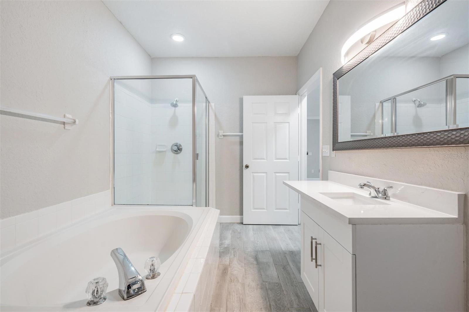 16208 SAINT MICHELLE CT #104, TAMPA, FL, 33647