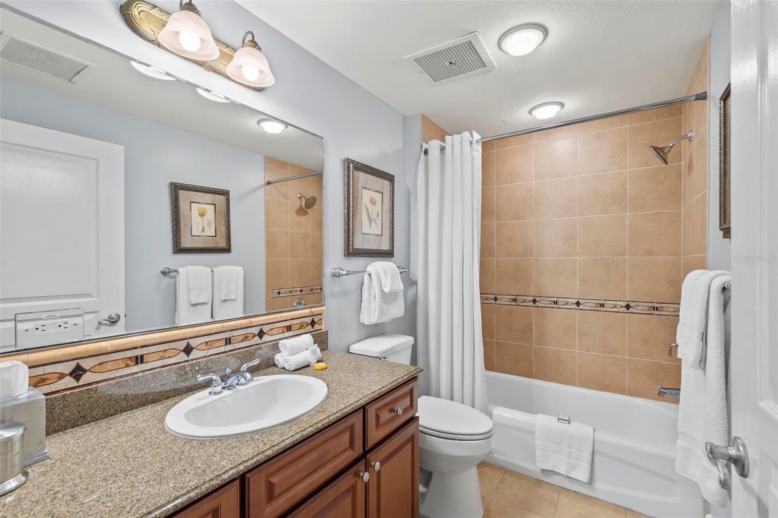 200 OCEAN CREST DR #211, PALM COAST, FL, 32137