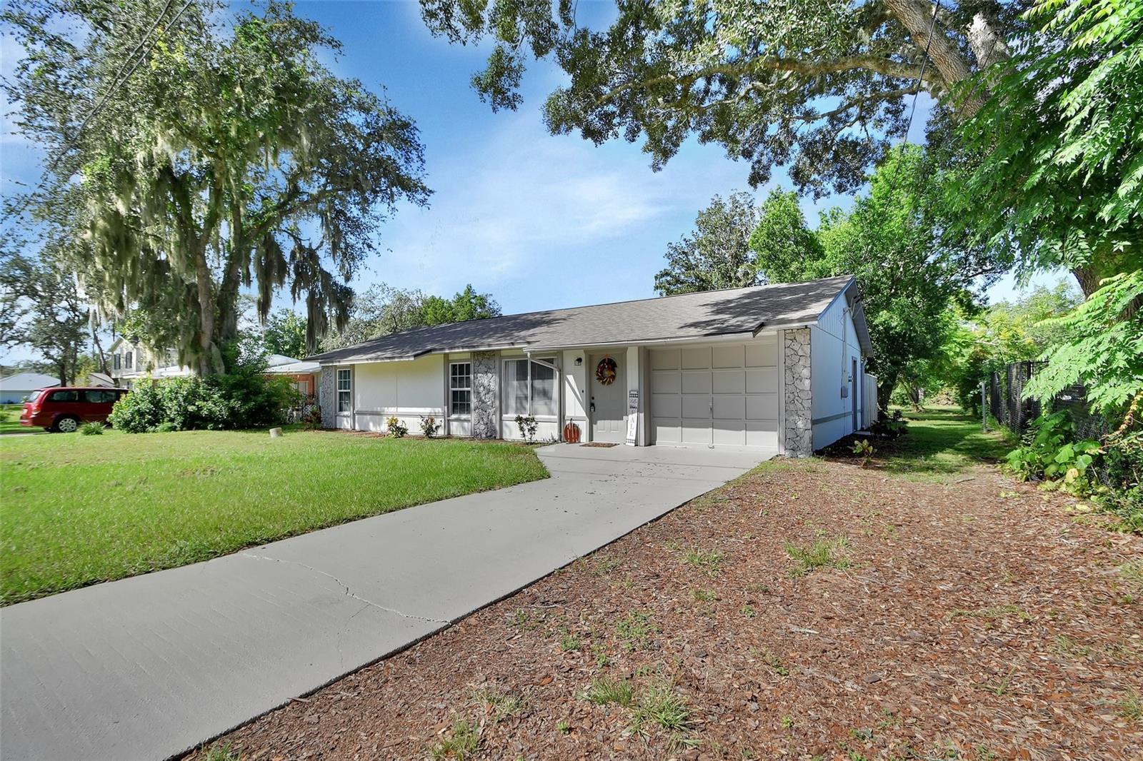 1380 2ND AVE, DELAND, FL, 32724