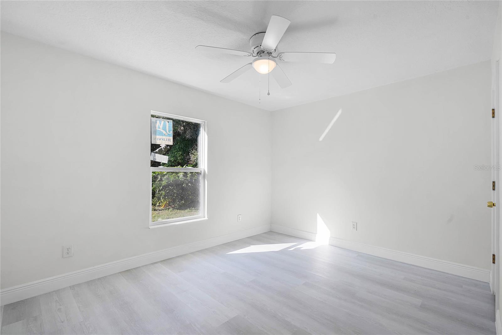 239 S LAKE CORTEZ DR, APOPKA, FL, 32703