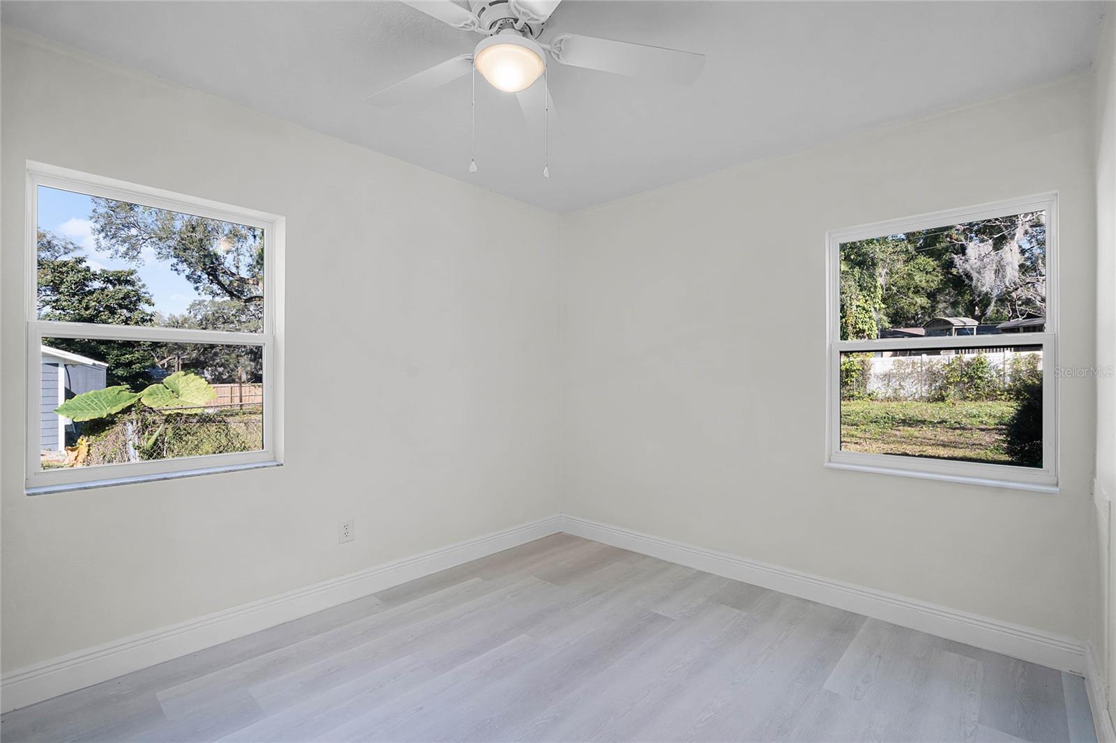 239 S LAKE CORTEZ DR, APOPKA, FL, 32703