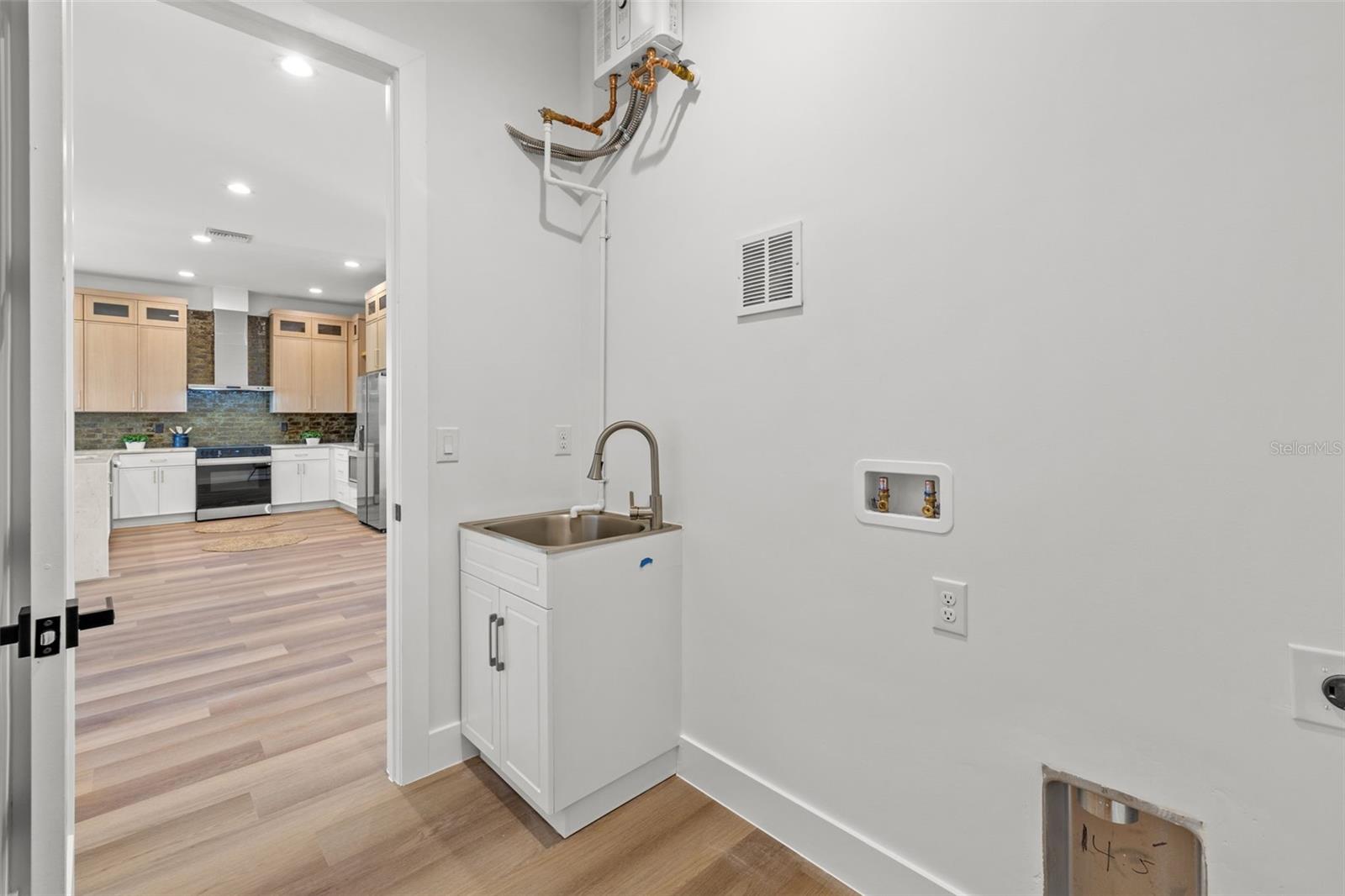 7639 GULF WAY, HUDSON, FL, 34667