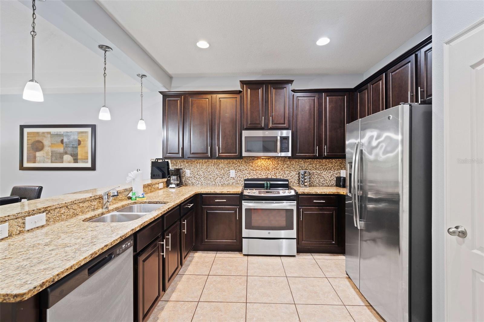 8091 BROOKSVILLE DR, DAVENPORT, FL, 33896