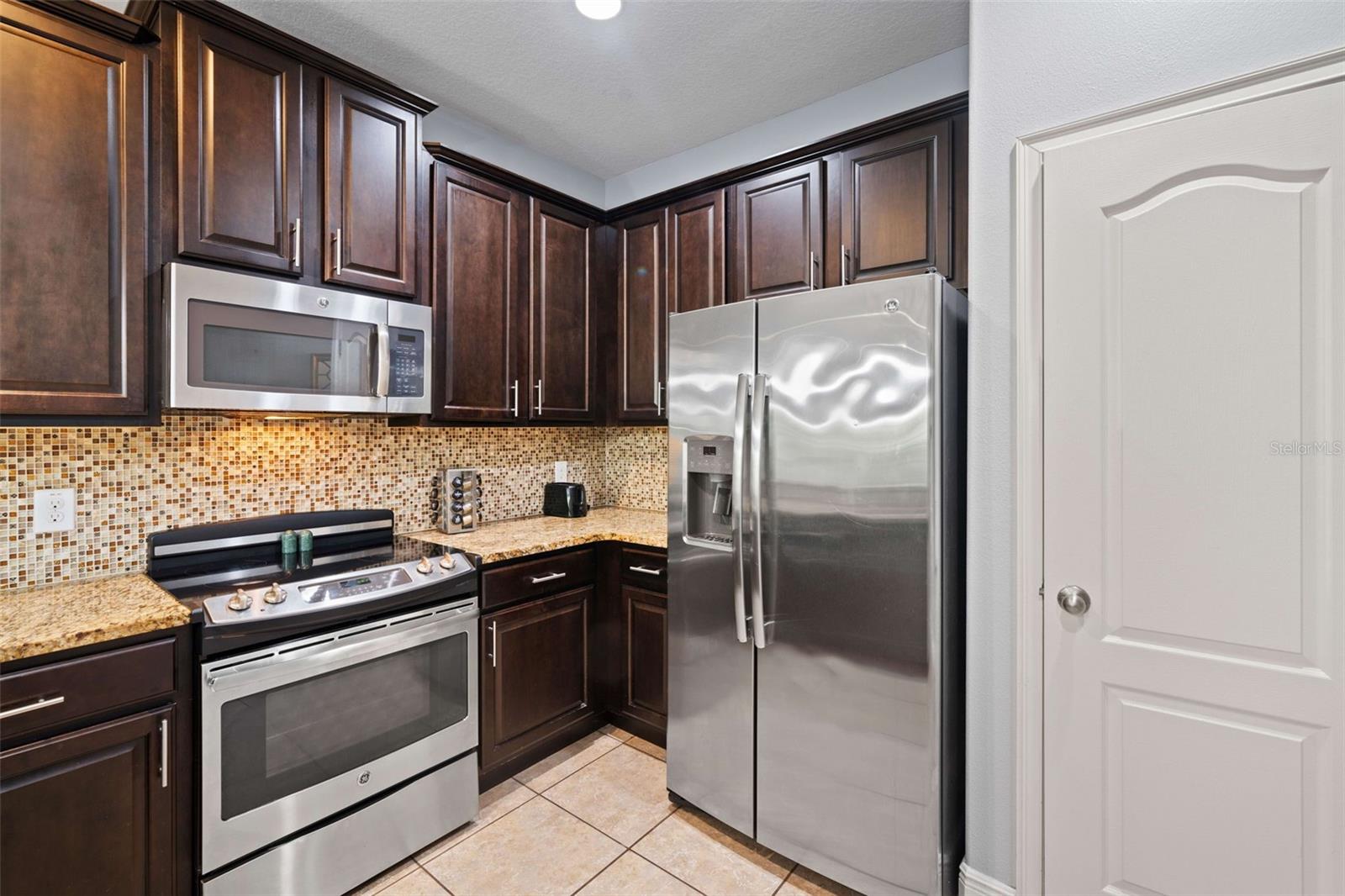 8091 BROOKSVILLE DR, DAVENPORT, FL, 33896