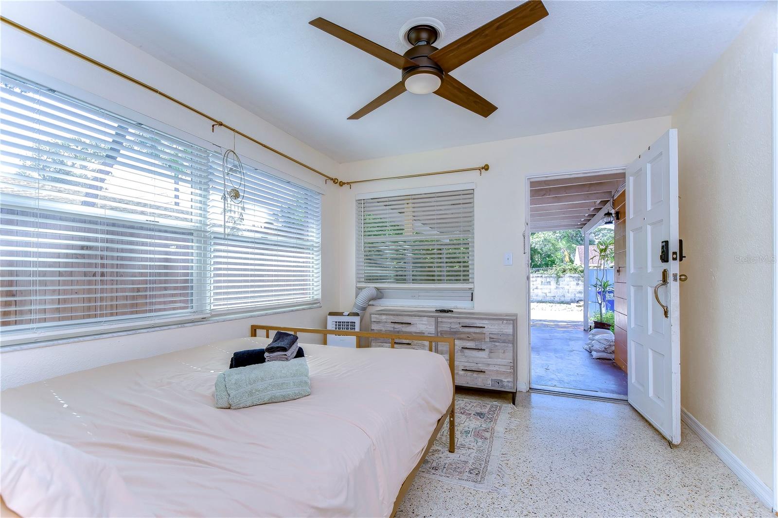 4944 5TH AVE N #B, SAINT PETERSBURG, FL, 33710