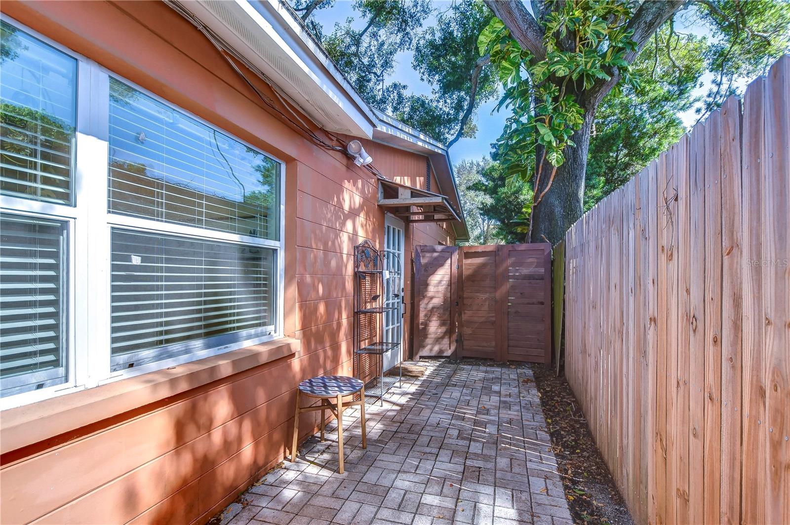 4944 5TH AVE N #B, SAINT PETERSBURG, FL, 33710