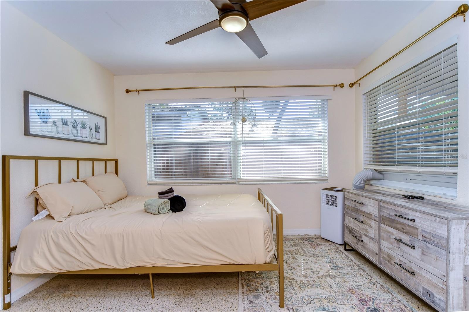 4944 5TH AVE N #B, SAINT PETERSBURG, FL, 33710