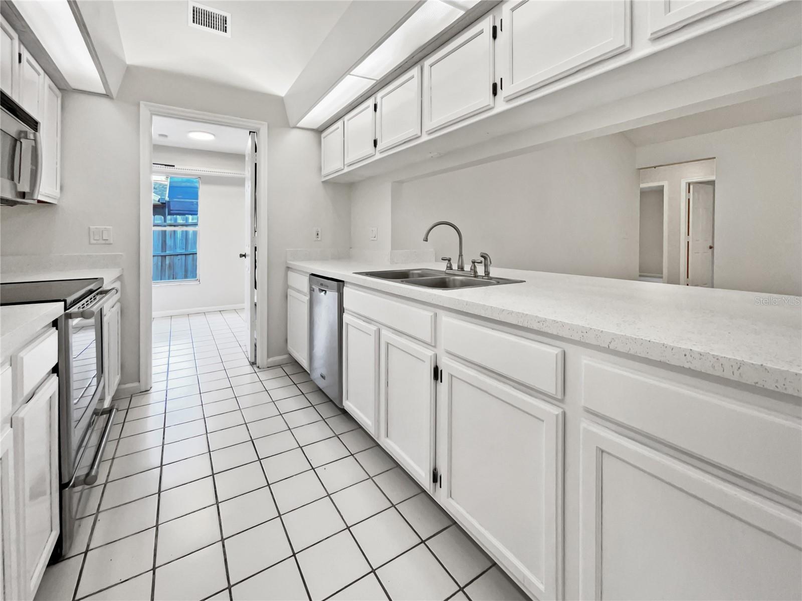 7733 40TH CT E, SARASOTA, FL, 34243