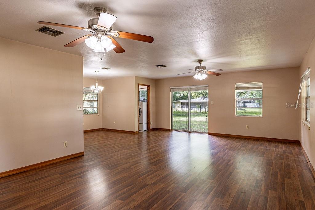 104 FRUITWOOD AVE, EUSTIS, FL, 32726