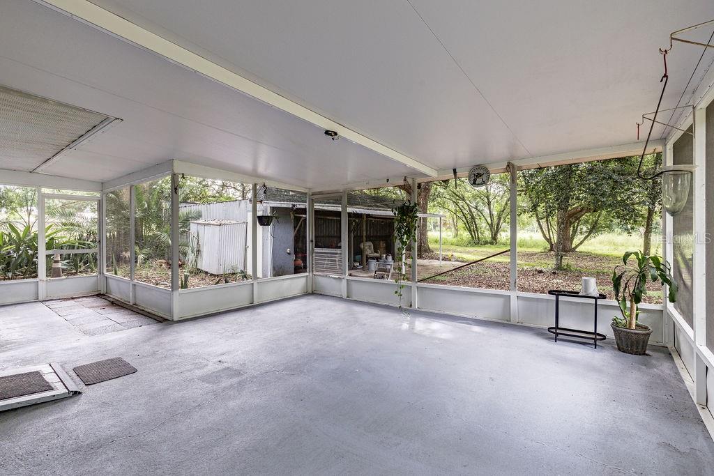 104 FRUITWOOD AVE, EUSTIS, FL, 32726