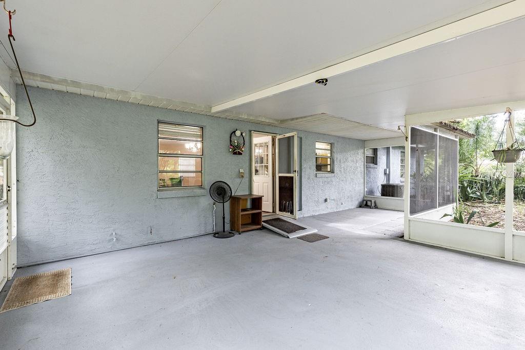 104 FRUITWOOD AVE, EUSTIS, FL, 32726