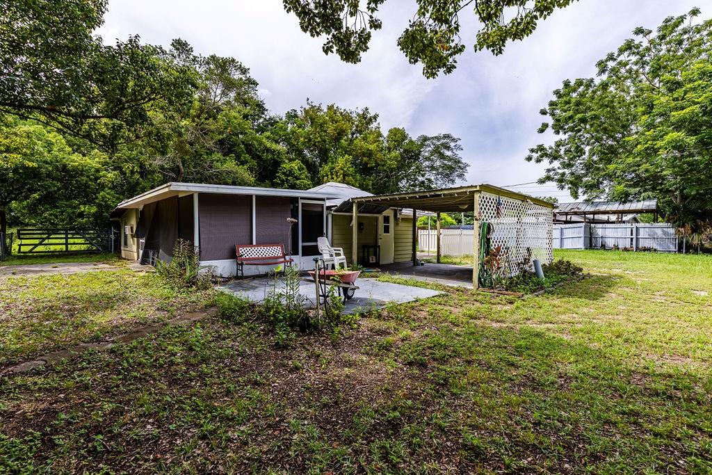 104 FRUITWOOD AVE, EUSTIS, FL, 32726