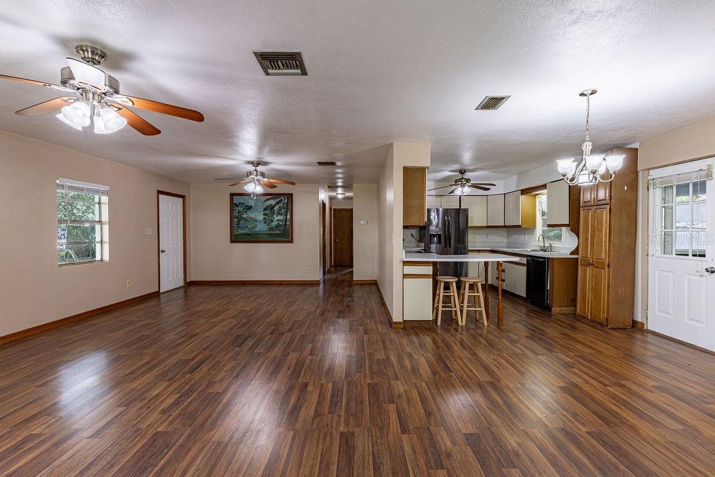 104 FRUITWOOD AVE, EUSTIS, FL, 32726