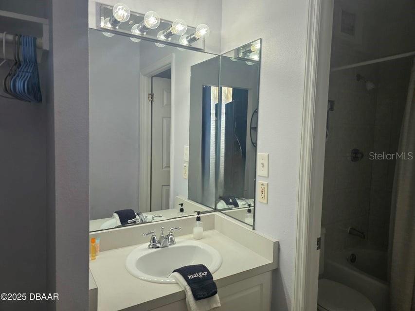 O6244917 Property Photo